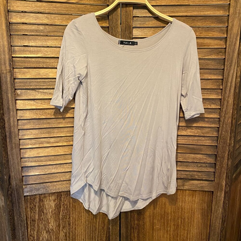 Yala Sandy Relaxed Fit Scoop Neck Short Sleeve Bamboo Top Ash - Picture 2 of 3